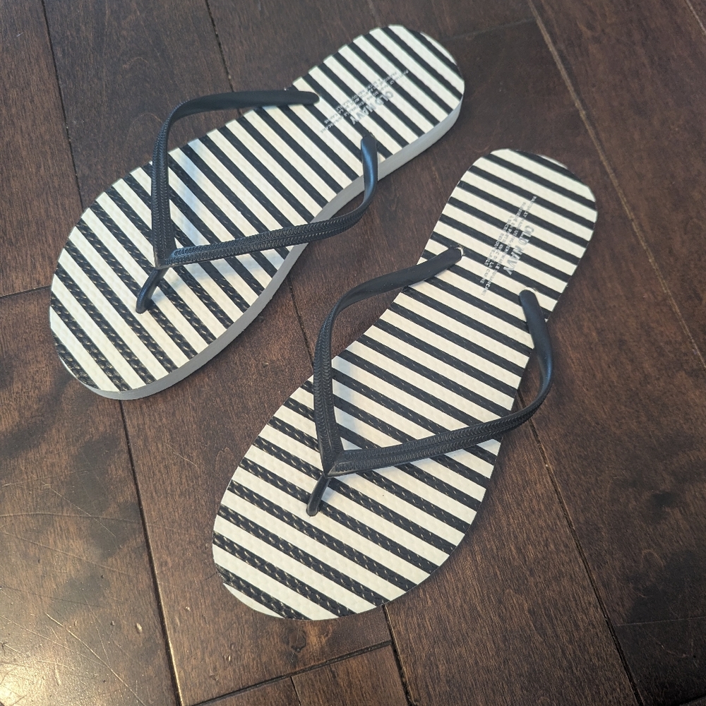 Old Navy Flip Flops